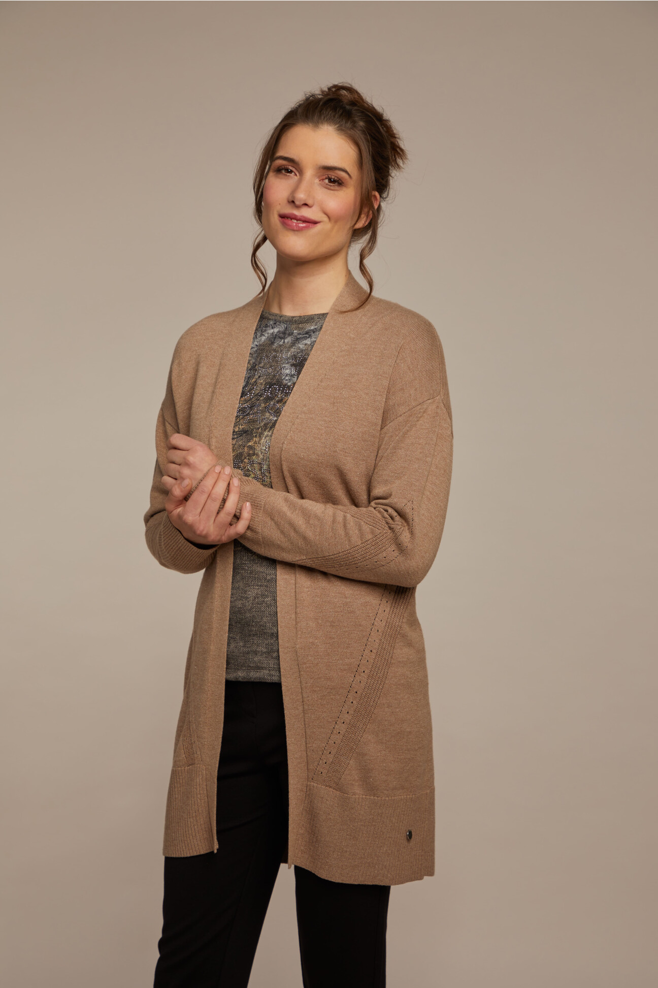 damen-strickjacke-braun-607etg-1.jpg