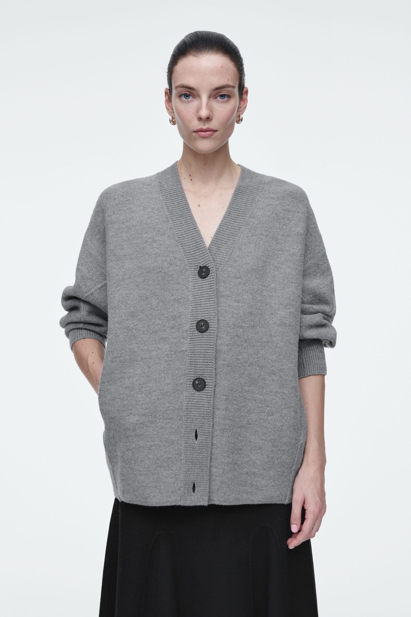 strickjacke-cos-483icw-1.jpg