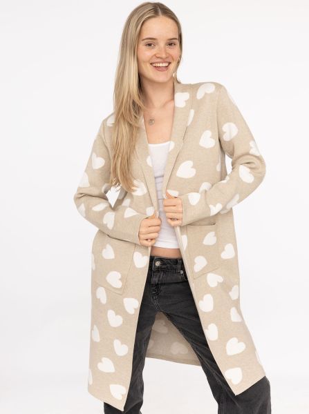strickjacke-mit-herzen-976xbq-1.jpg
